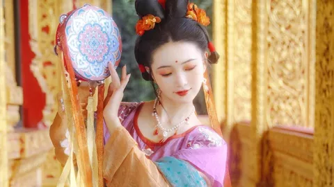 金沙江边上百吨垃圾